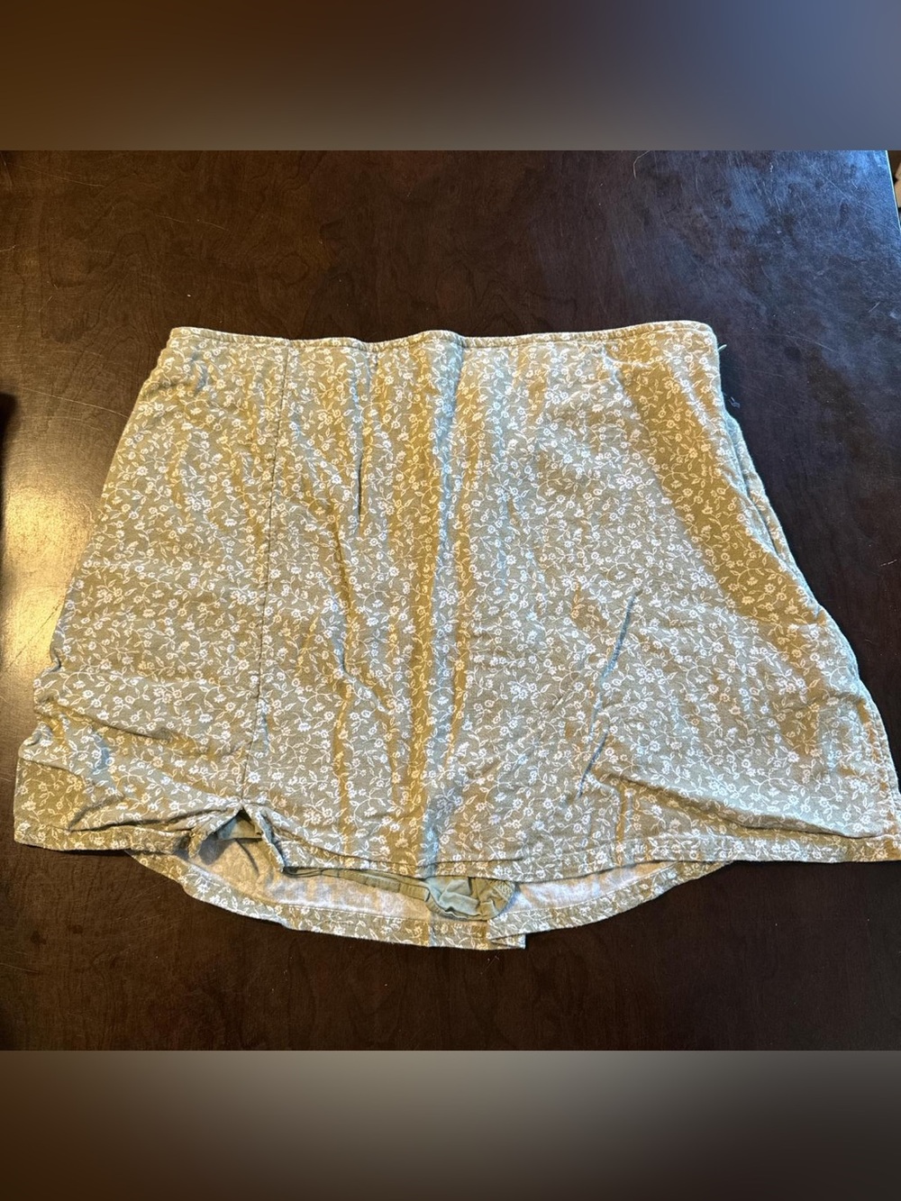 American Eagle Outfitters Light Sage Floral Skort